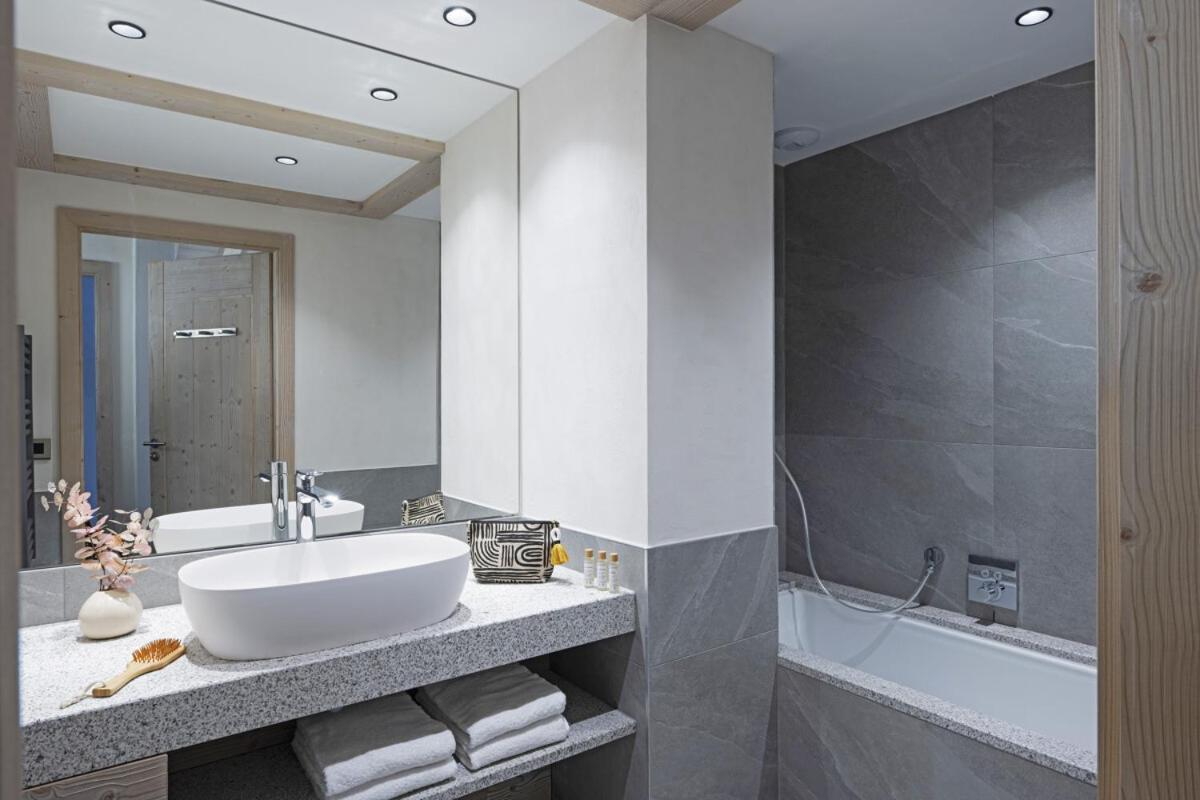 Mgm Hotels & Residences - Residence Chalets De Joy Льо Гран-Борнан Екстериор снимка